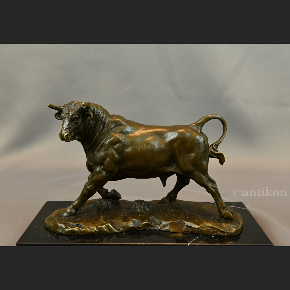 Byk rzeźba luksusowy prezent dla managera 