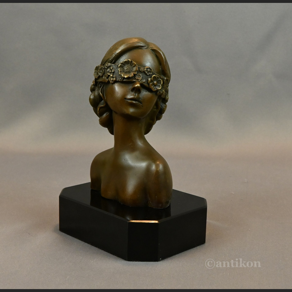 Popiersie z brązu tajemnicza dziewczyna 