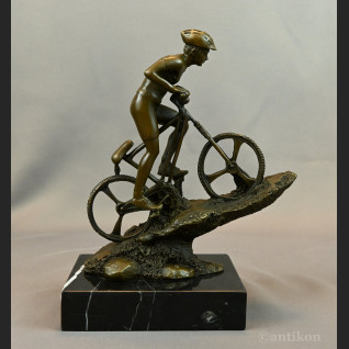 Kolarz kolarstwo sygnowana rzeźba rowerzysta prawdziwy brąz 