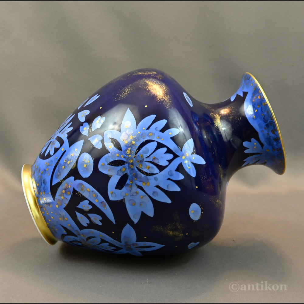 Niespotykany wazon Rosenthal obsypany złotem Niespotykany wazon Rosenthal obsypany złotem