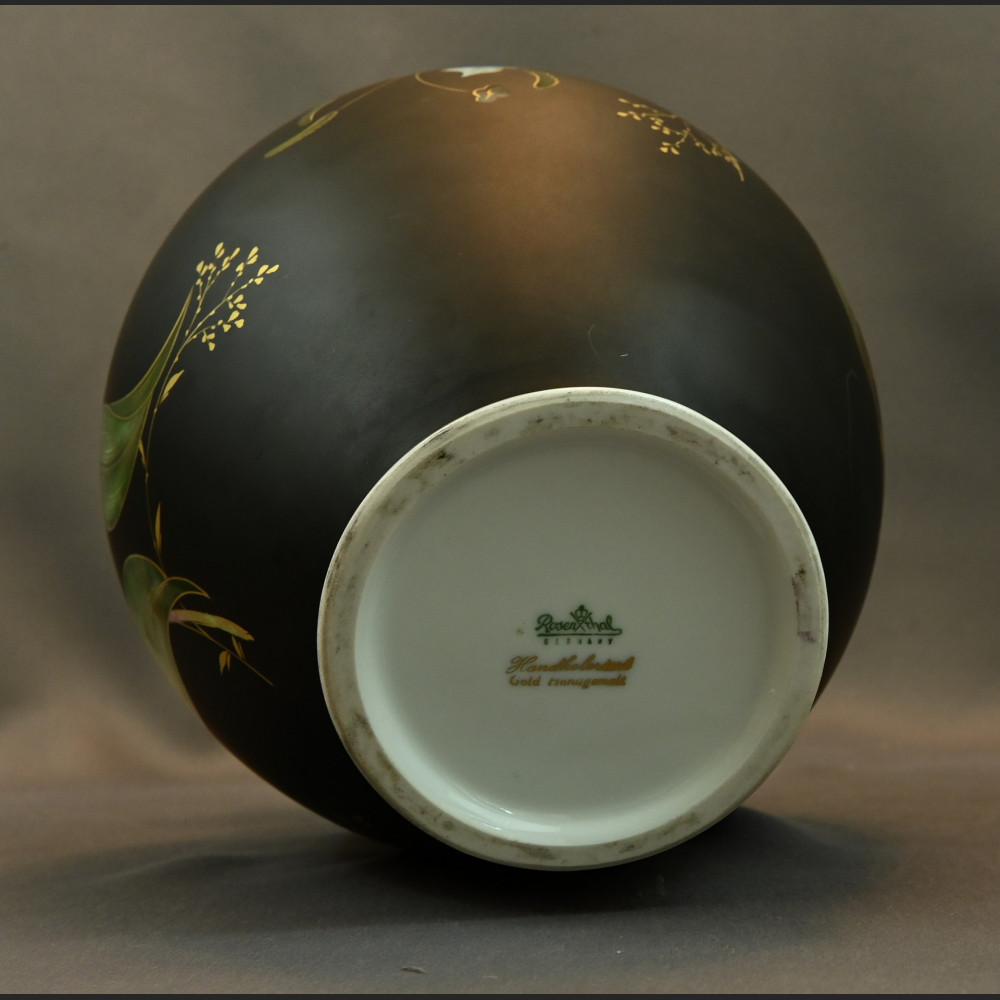 Czarny wazon Rosenthal z liliami prezent ślubny Czarny wazon Rosenthal z liliami prezent ślubny