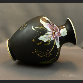 Czarny wazon Rosenthal z liliami prezent ślubny Czarny wazon Rosenthal z liliami prezent ślubny