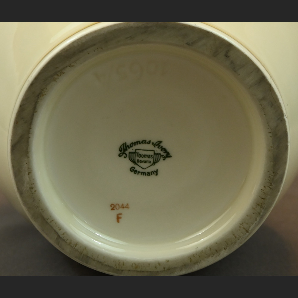 Wazon Thomas Ivory Rosenthal z pokrywą Wazon Thomas Ivory Rosenthal z pokrywą