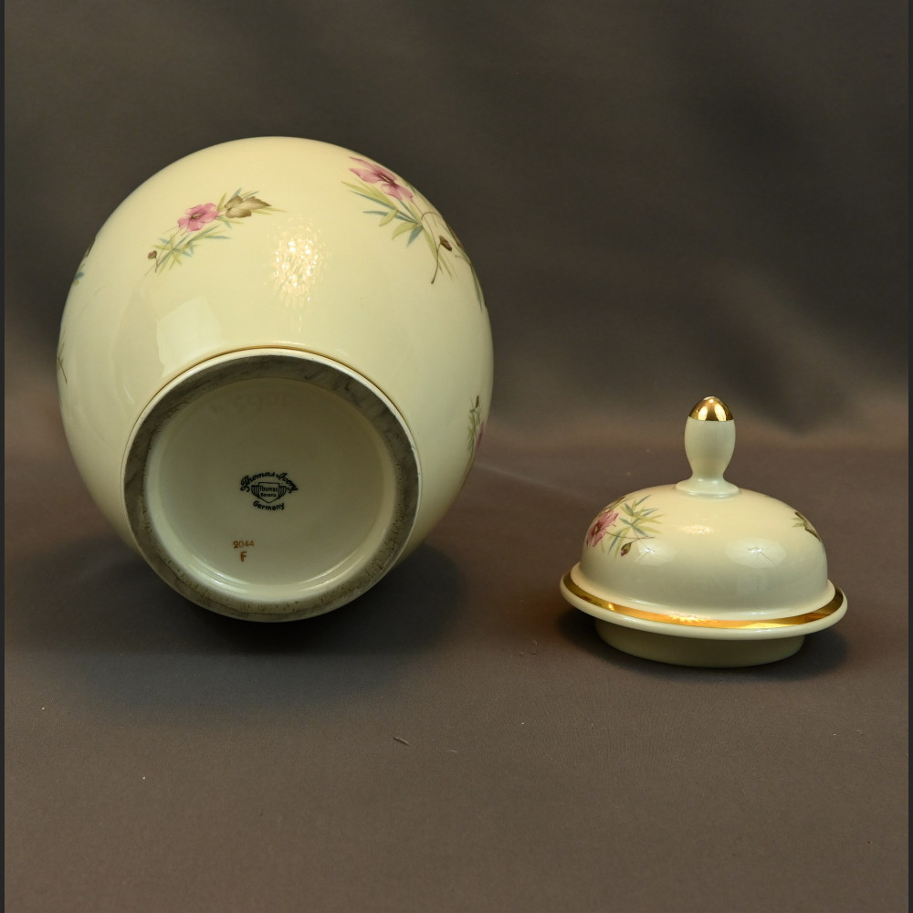 Wazon Thomas Ivory Rosenthal z pokrywą Wazon Thomas Ivory Rosenthal z pokrywą