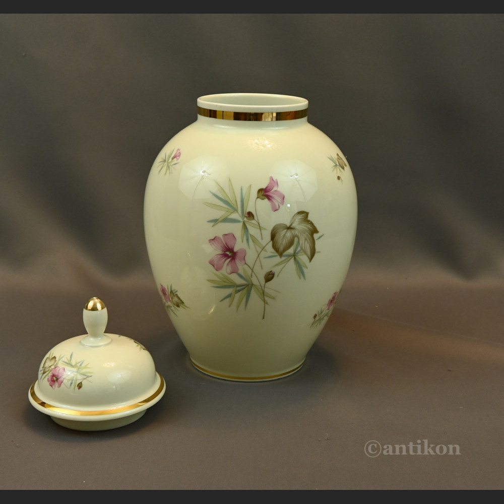 Wazon Thomas Ivory Rosenthal z pokrywą Wazon Thomas Ivory Rosenthal z pokrywą