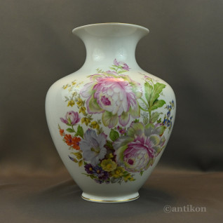 Kwiatowy biały wazon Rosenthal 