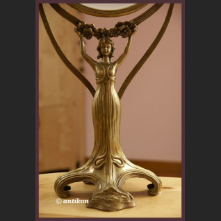 stylowe secesyjne stojace lustro z brazu z figura kobiety stylowe secesyjne stojace lustro z brazu z figura kobiety