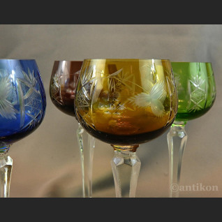 Kryształowe stare kieliszki do wina 