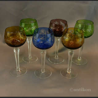 Kryształowe stare kieliszki do wina 