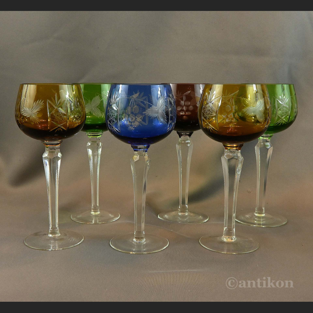 Kryształowe stare kieliszki do wina 