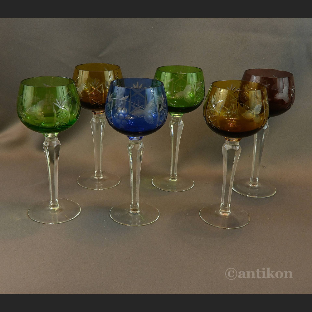 Kryształowe stare kieliszki do wina 