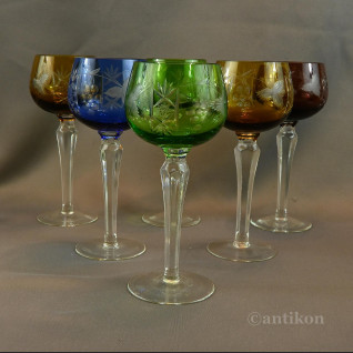 Kryształowe stare kieliszki do wina 