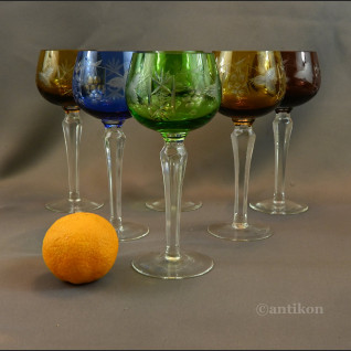 Kryształowe stare kieliszki do wina 