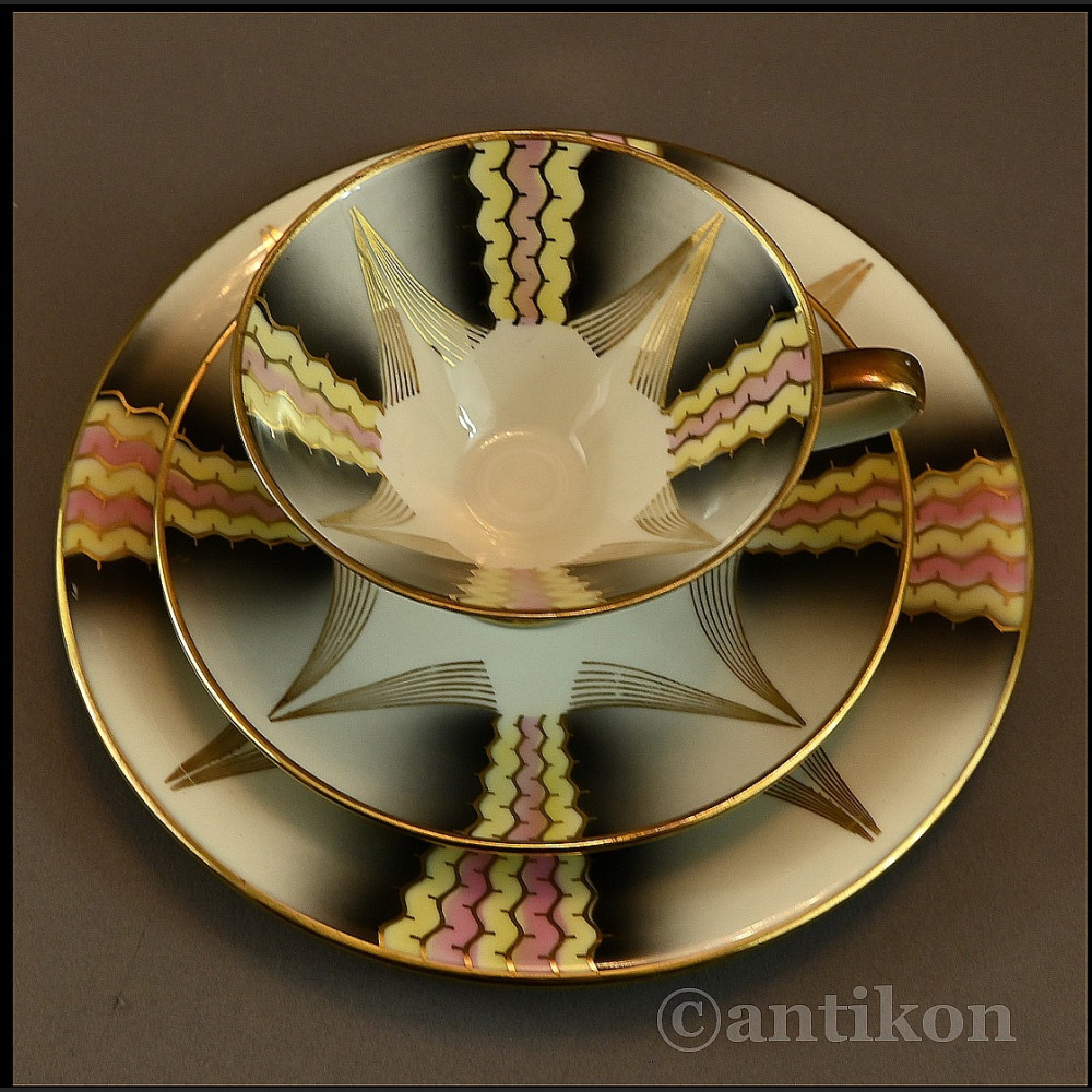 Przedwojenna filiżanka trio Przedwojenna filiżanka trio