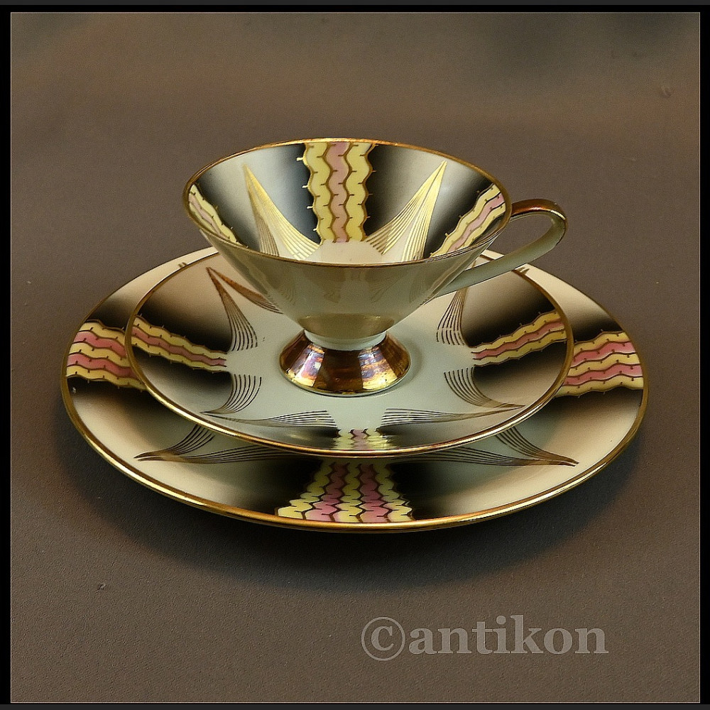 Przedwojenna filiżanka trio Przedwojenna filiżanka trio