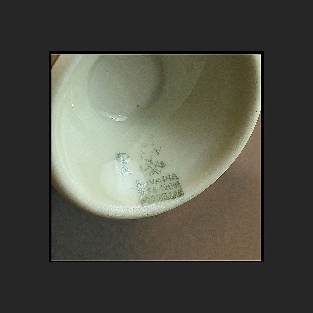 Przedwojenna filiżanka trio Przedwojenna filiżanka trio