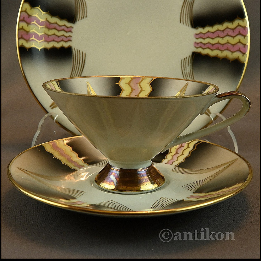 Przedwojenna filiżanka trio Przedwojenna filiżanka trio