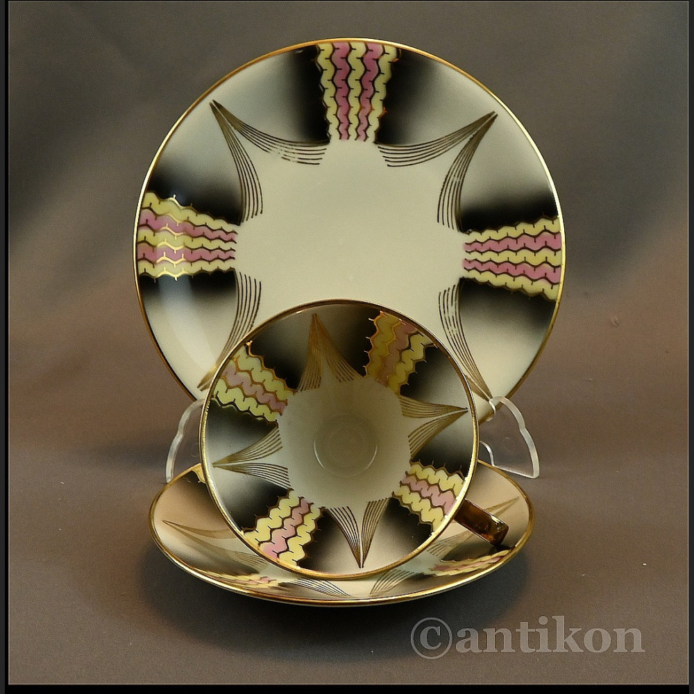 Przedwojenna filiżanka trio Przedwojenna filiżanka trio