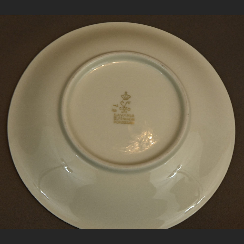 Piękna filiżanka z talerzykiem 