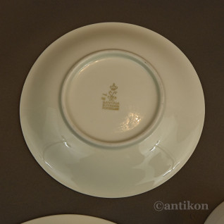 Piękna filiżanka z talerzykiem 