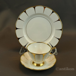 Angielska filiżanka biało złota na prezent 