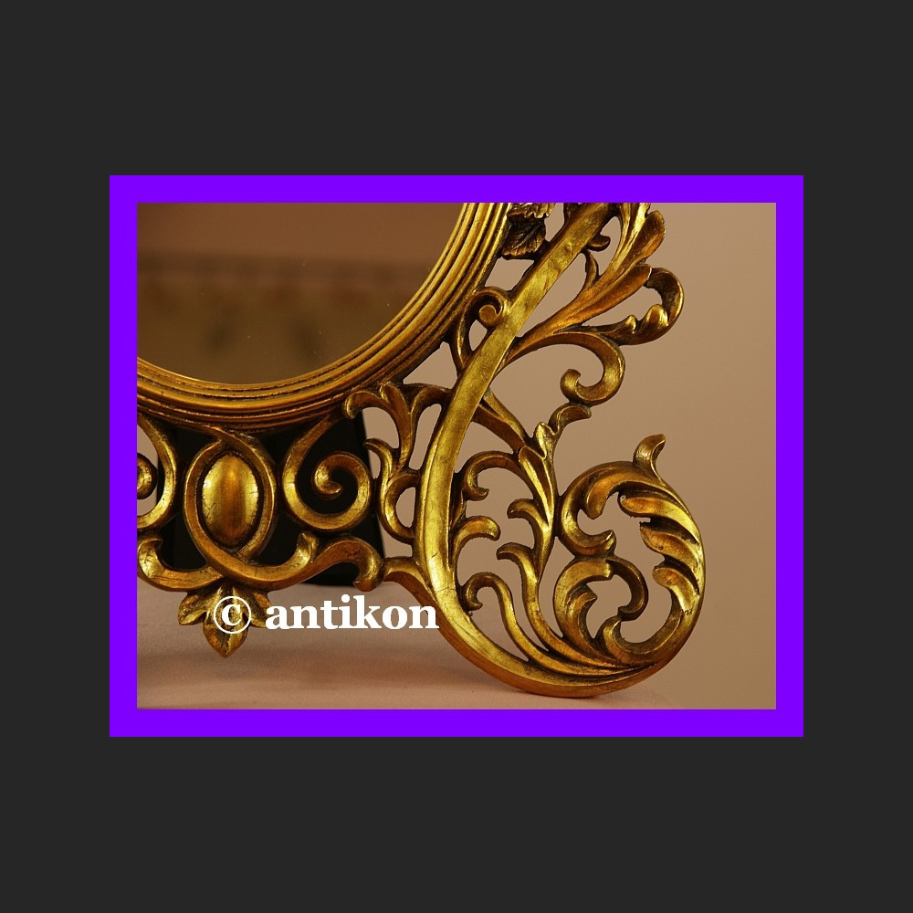 Stylowe barokowe lustro w złoconej ramie Stylowe barokowe lustro w złoconej ramie