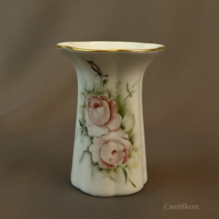 Uroczy porcelanowy wazon 