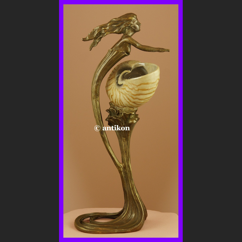 Jedyna taka kobieta z nautilusem secesyjna rzeźba Jedyna taka kobieta z nautilusem secesyjna rzeźba