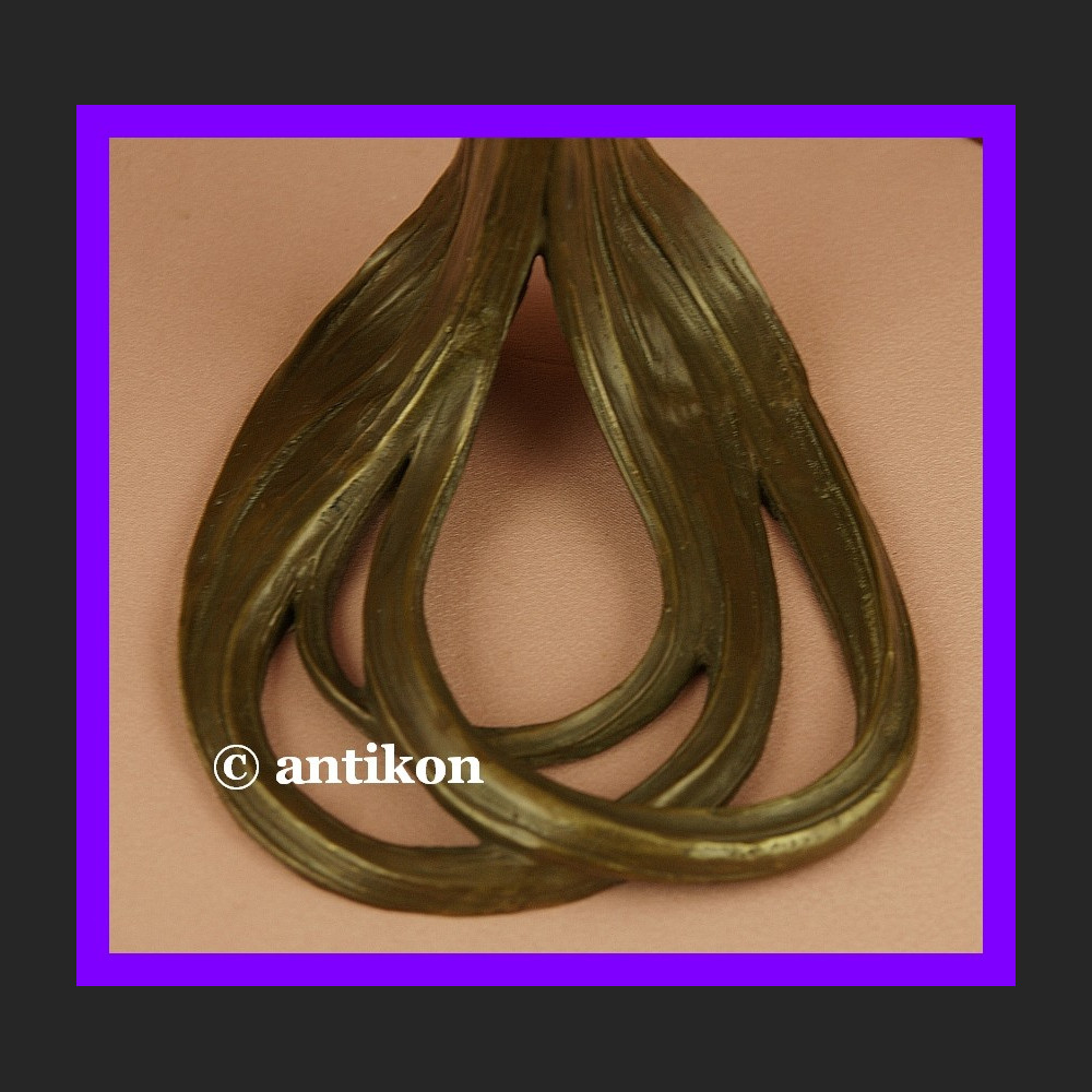 Jedyna taka kobieta z nautilusem secesyjna rzeźba Jedyna taka kobieta z nautilusem secesyjna rzeźba