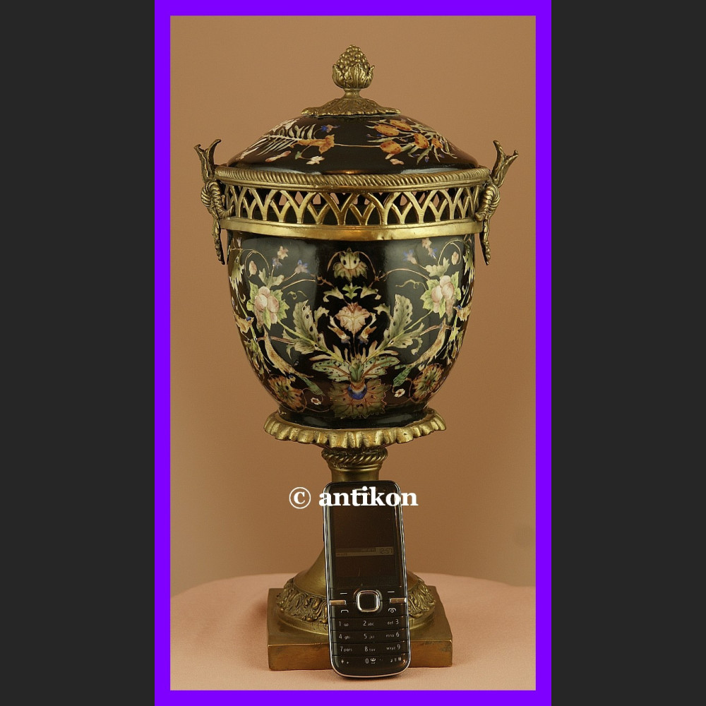 Ręcznie malowana waza potpourri z brązem  Ręcznie malowana waza potpourri z brązem