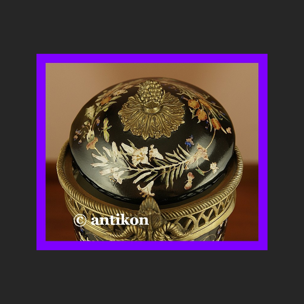 Ręcznie malowana waza potpourri z brązem  Ręcznie malowana waza potpourri z brązem