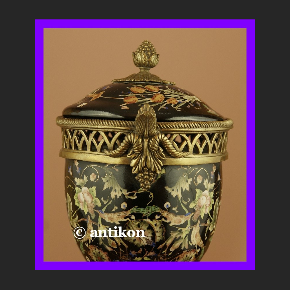 Ręcznie malowana waza potpourri z brązem  Ręcznie malowana waza potpourri z brązem