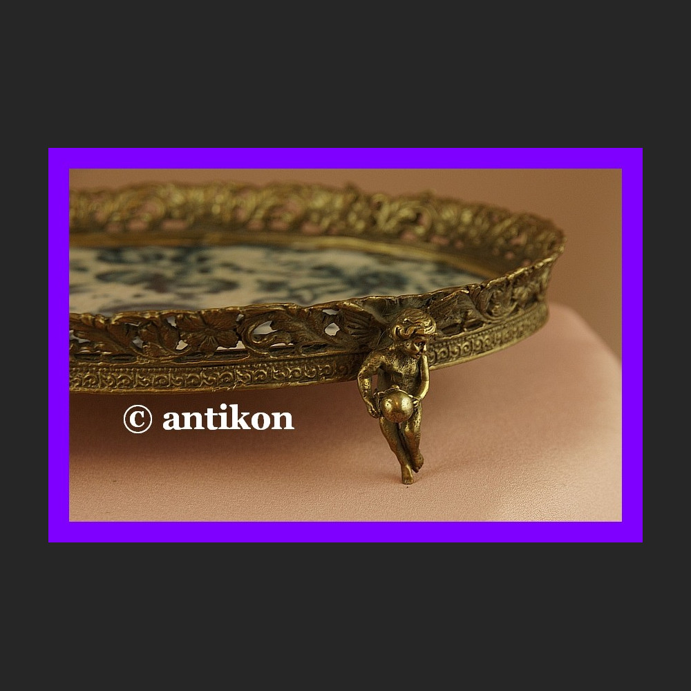 Taca wzór cebulowy okuta brązem Taca wzór cebulowy okuta brązem