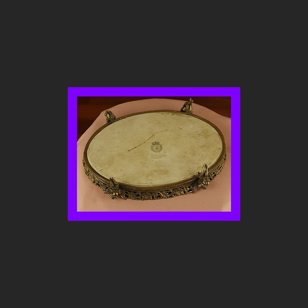 Taca wzór cebulowy okuta brązem Taca wzór cebulowy okuta brązem