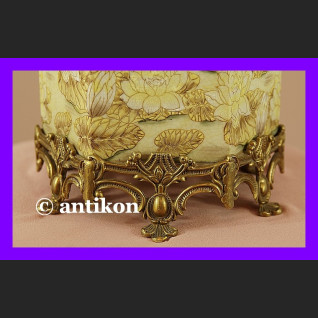 Wspaniała duża herbatnica secesja z brązem Wspaniała duża herbatnica secesja z brązem