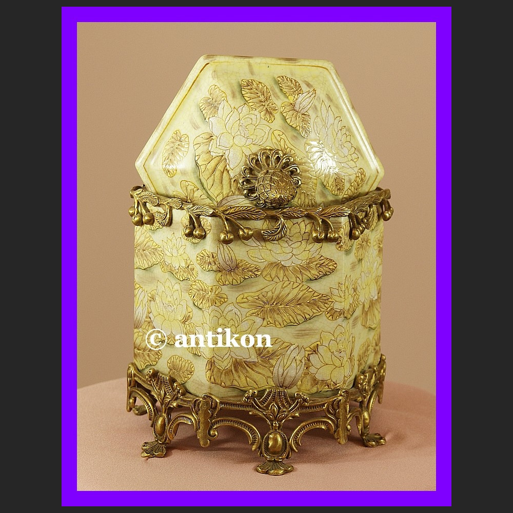 Wspaniała duża herbatnica secesja z brązem Wspaniała duża herbatnica secesja z brązem