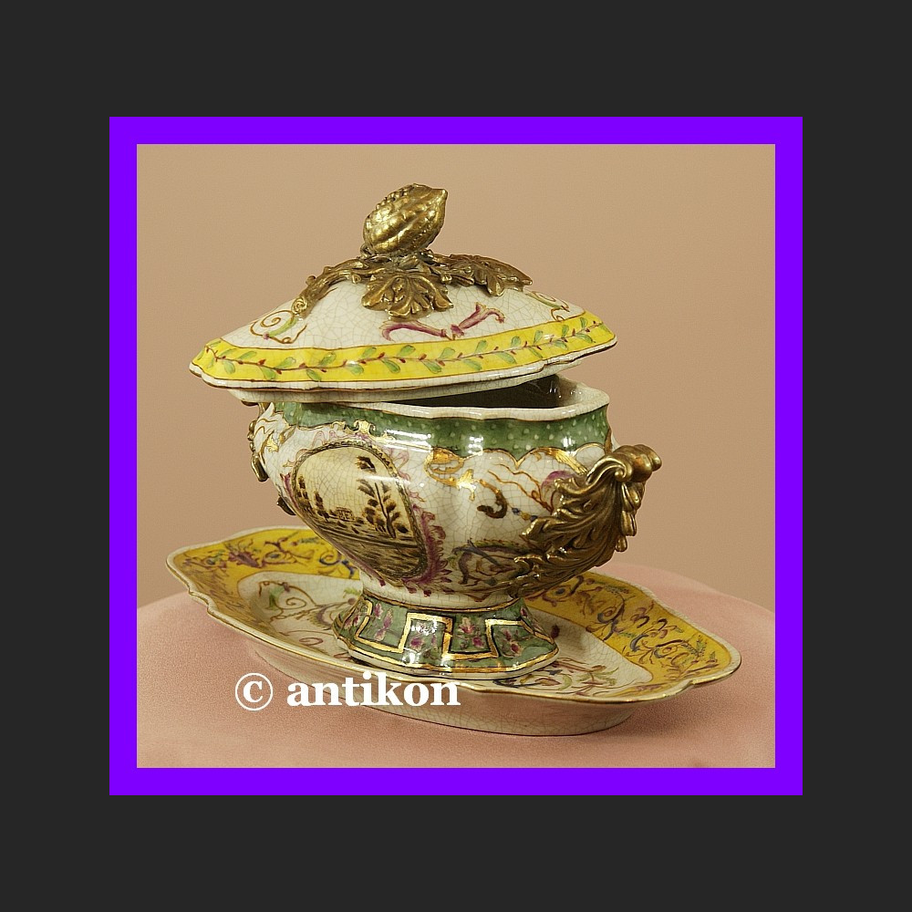 Rewelacyjna porcelanowa bombonierka z tacą Rewelacyjna porcelanowa bombonierka z tacą