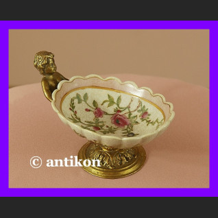 Finezyjna kwiatowa paterka brąz cudo Finezyjna kwiatowa paterka brąz cudo