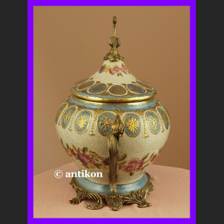 Wspaniała duża secesyjna bomboniera malowana Wspaniała duża secesyjna bomboniera malowana