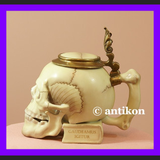 Niesamowity kufel fantastyczna czaszka Niesamowity kufel fantastyczna czaszka