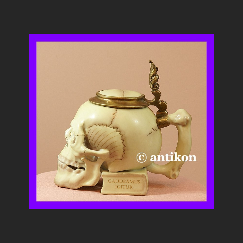 Niesamowity kufel fantastyczna czaszka Niesamowity kufel fantastyczna czaszka