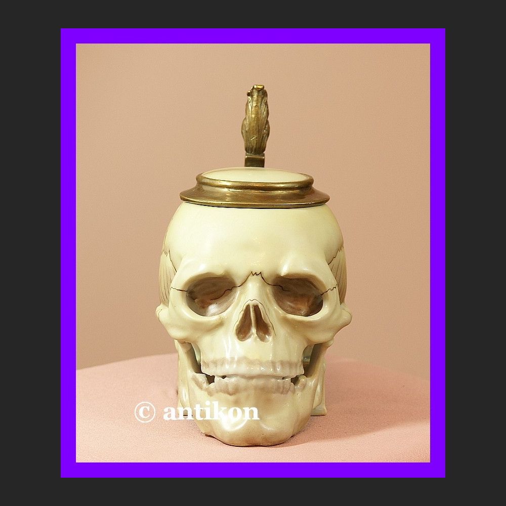 Niesamowity kufel fantastyczna czaszka Niesamowity kufel fantastyczna czaszka