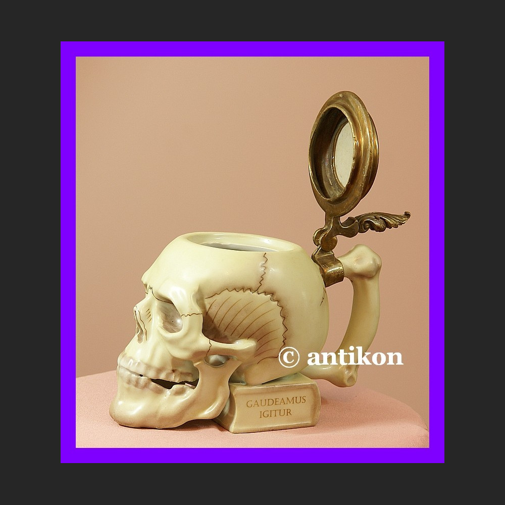 Niesamowity kufel fantastyczna czaszka Niesamowity kufel fantastyczna czaszka