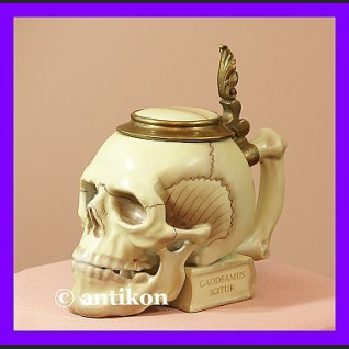 Niesamowity kufel fantastyczna czaszka Niesamowity kufel fantastyczna czaszka