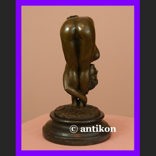 Niezwykle zmysłowy akt kobiety cudna rzeźba brąz Niezwykle zmysłowy akt kobiety cudna rzeźba brąz