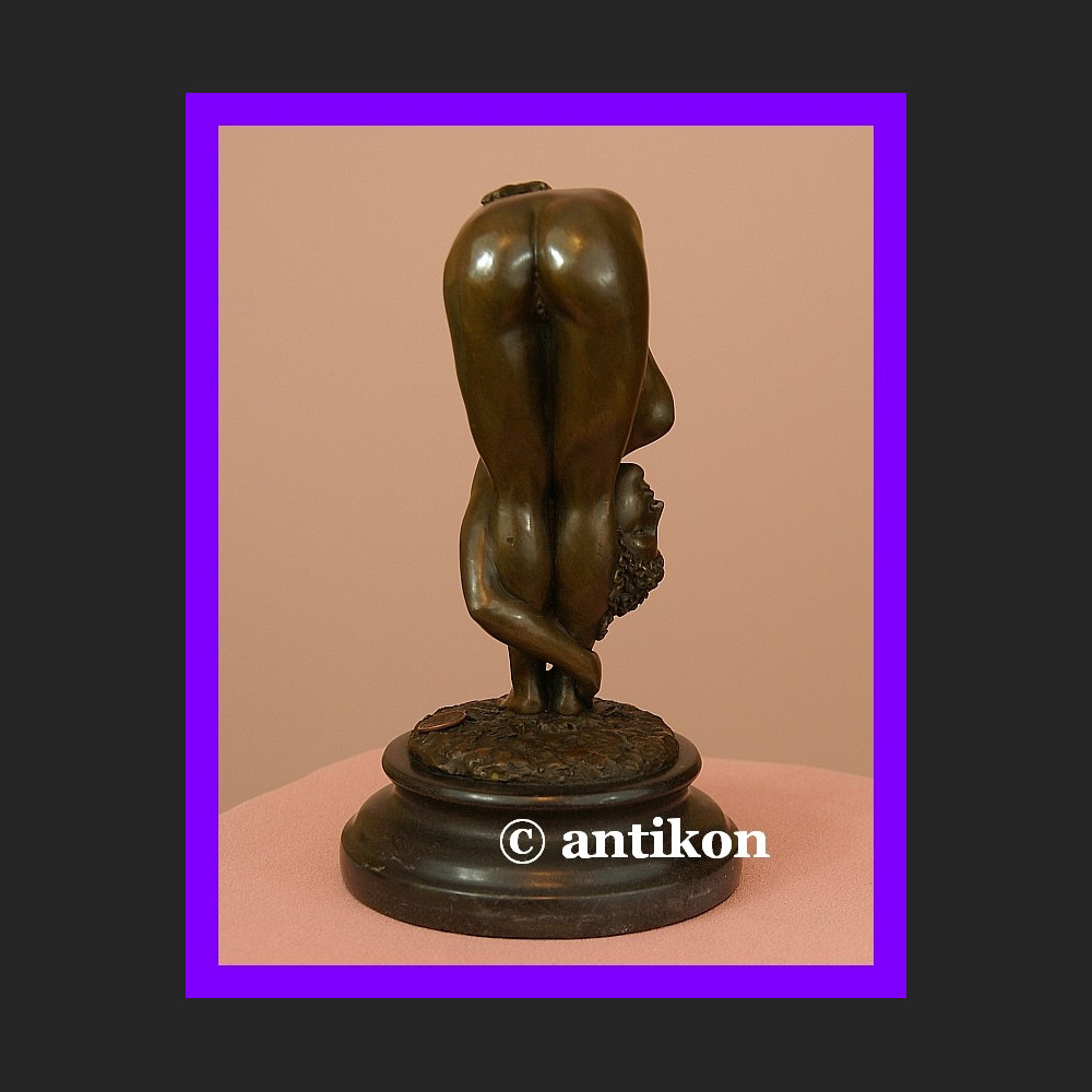 Niezwykle zmysłowy akt kobiety cudna rzeźba brąz Niezwykle zmysłowy akt kobiety cudna rzeźba brąz