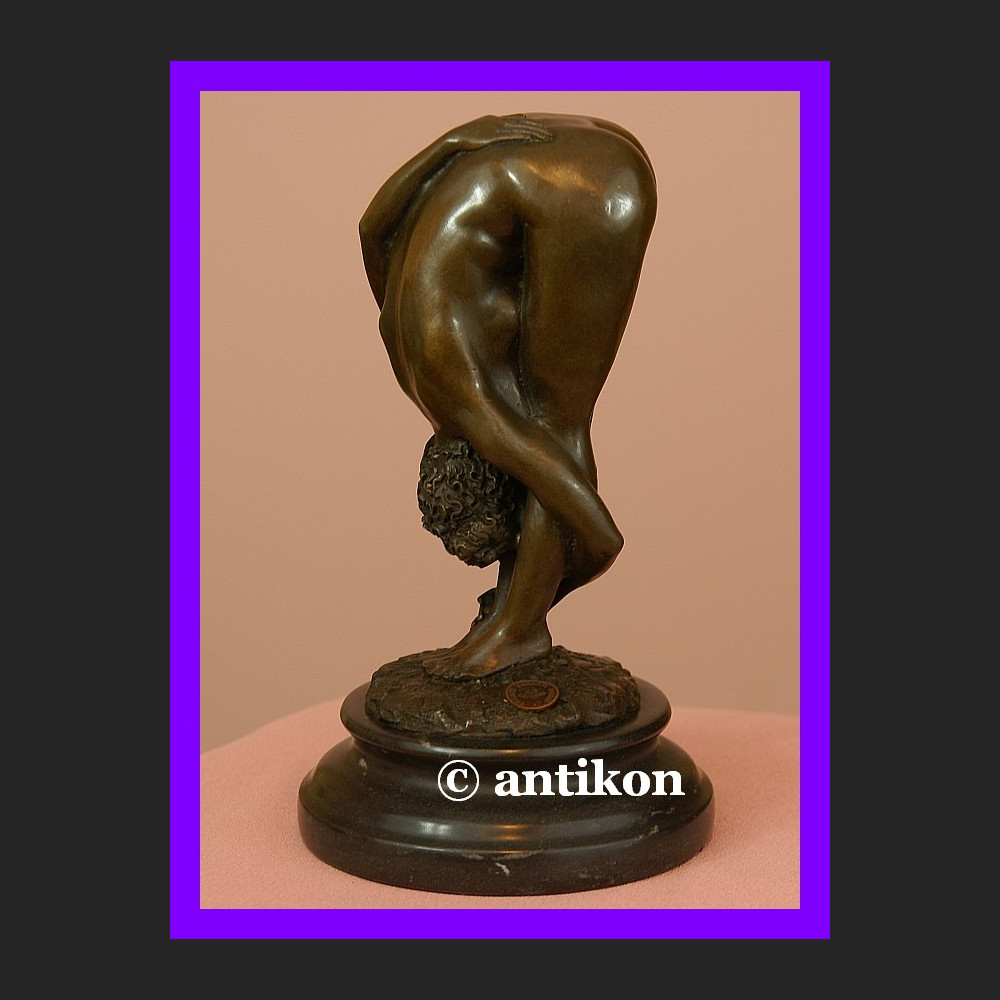 Niezwykle zmysłowy akt kobiety cudna rzeźba brąz Niezwykle zmysłowy akt kobiety cudna rzeźba brąz