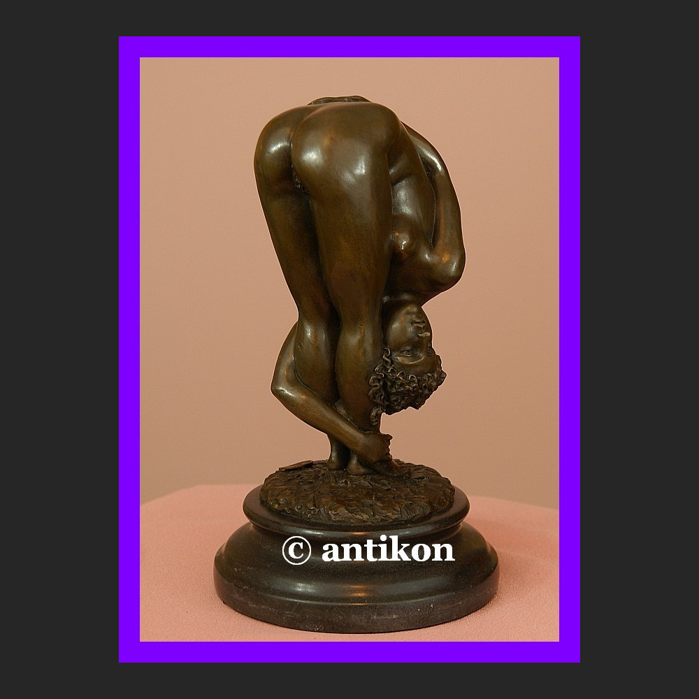 Niezwykle zmysłowy akt kobiety cudna rzeźba brąz Niezwykle zmysłowy akt kobiety cudna rzeźba brąz