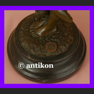 Niezwykle zmysłowy akt kobiety cudna rzeźba brąz Niezwykle zmysłowy akt kobiety cudna rzeźba brąz