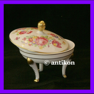 Francuska szkatułka na biżuterię porcelanowe cacko